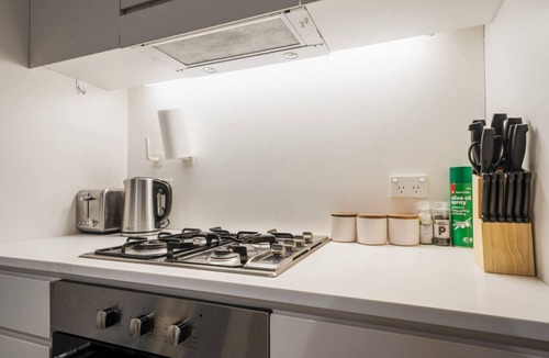 Darling Harbour Apartment | Mediterranean Oasis | Darling Harbour w Pool & Gym
