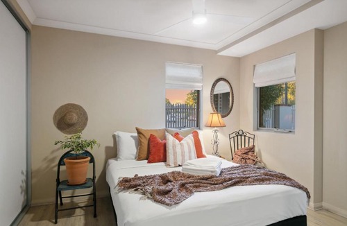 Bassendean Apartment | Mediterranean Retreat Pet-Friendly near Swan Valley