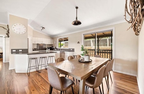 Nannup House | Meeukany - Hilltop Stunner in the Heart of Nannup