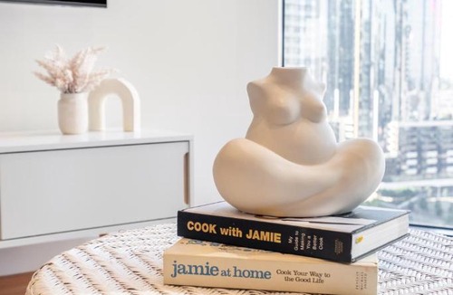 Southbank Apartment | Mega Style Apartments Bella