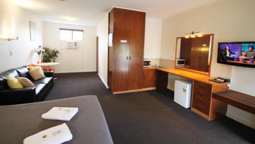 Beaconsfield Hotel | Melaleuca Lodge Beaconsfield
