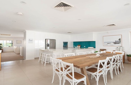 Corlette House | Memories on the Beachfront