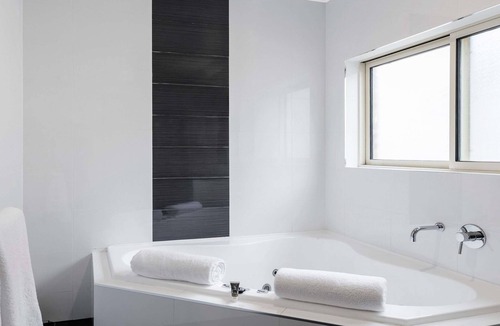 Goulburn Hotel | Mercure Goulburn
