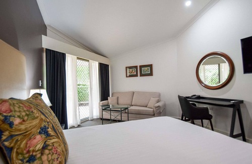 Pokolbin Hotel | Mercure Hunter Valley Gardens