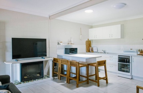 Brooms Head Apartment | Merduka Sands 4 - Cozy Charming Cottage - Holiday Yamba