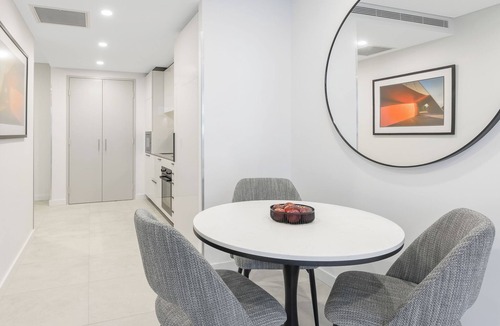 City East Apartment | Meriton Suites Canberra
