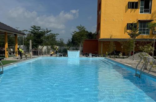 Penyabong Hotel | Mersing Pelangi Beach Resort