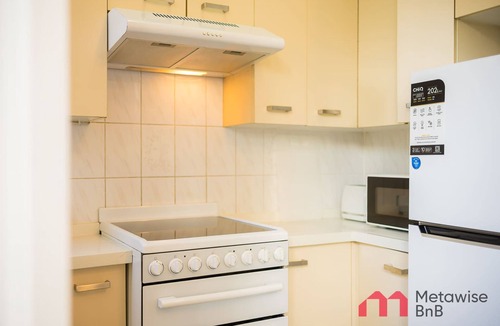 Brighton-le-Sands Apartment | Metawise 2BR Apt Steps to Brighton-le-sands Beach