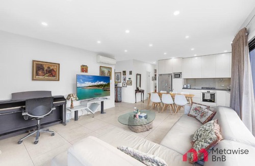 Bondi Junction Apartment | MetaWiseBnB Bondi Junction Penthouse style apartment