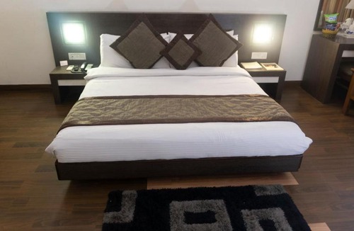 Tirora Hotel | Mg Regency