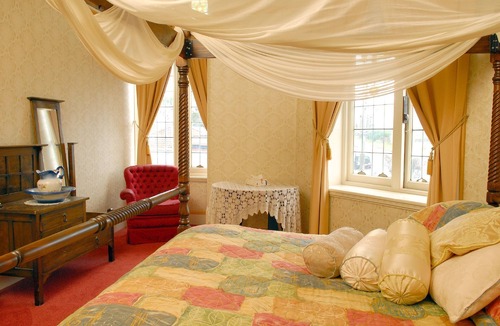Koroit Hotel | Mickey Bourke's Koroit Hotel
