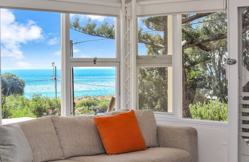 Carrickalinga House | Mid Century Modern Beachhouse