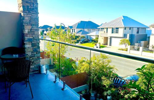 Stirling House | Midby's Elegant Guesthouse - 2 En-suite Rooms & 2 Rooms with Shared Bathroom