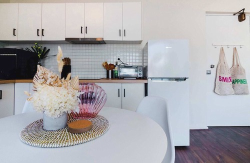 Middle Park Apartment | Middle Park Magic With Parking