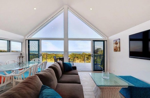 Lake Cathie House | Middlerock Beach House