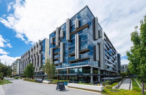 Braddon Apartment | Midnight Luxe 2BR 2Bath 2Car 230 in the heart of Braddon Pool Gym Sauna