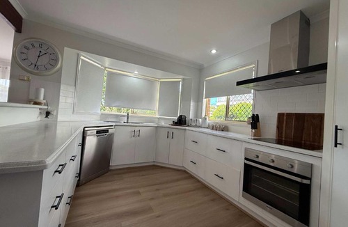 Scarness House | Midtown Oasis - Sleeps 9