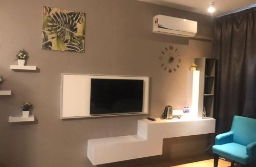 Wakaf Che Yeh Hotel | Mikayla Suite