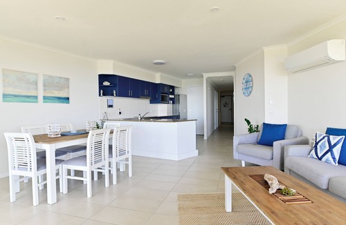 Point Lookout Apartment | Million $ view - watch whales from comfort of home