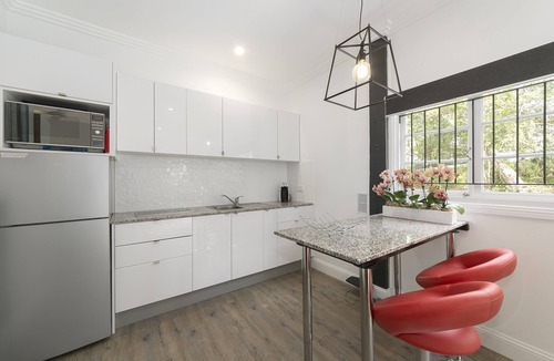 Auchenflower Apartment | Milton Mews Studio2. Auchenflower. A Rylance Home