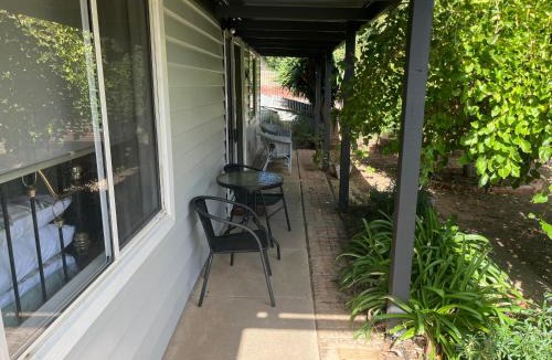 Cohuna House | Mimis Cottage