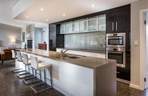 Quindalup House | Mimosa - Stylish Beachside Retreat in Dunsborough