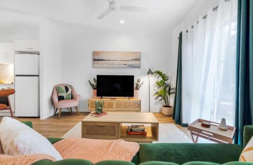 Holloways Beach House | Mimpi Tropics Retreat, Holloways Beach