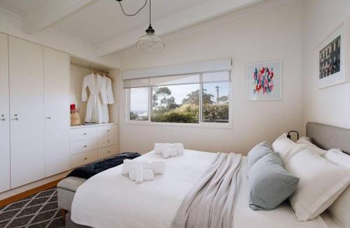 Vincentia House | 'Minerva Cottage Jervis Bay'- Cosy Couples Retreat