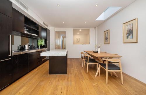 South Melbourne House | Mister Montague