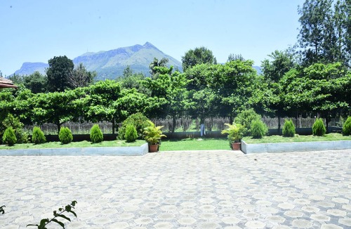 Chikkamagaluru House | Misty Green