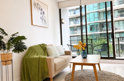Newstead Apartment | Modern 1-bdr Apt w/free car park&fantastic pool