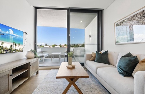 North Fremantle Apartment | Modern 1-Bed Apartment with Views in Fremantle