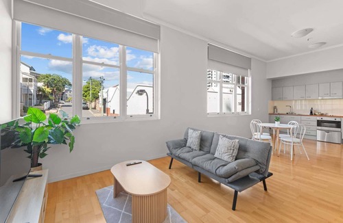 Spring Hill Apartment | Modern 1-Bed Apartment in Spring Hill