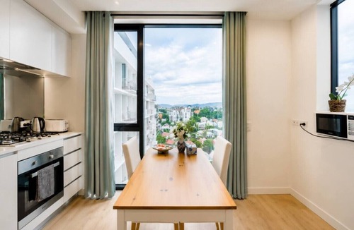 Spring Hill Apartment | Modern 1BR Spring Hill w/Pool, Gym & Parking M14