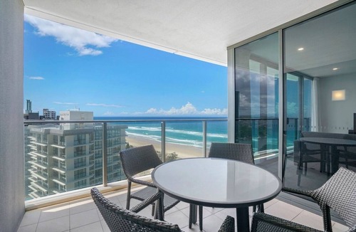 Surfers Paradise Apartment | Modern 1BR | Stunning Ocean View | 50m to Beach