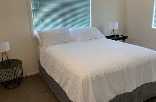 East Mackay Apartment | Modern 2 bedroom unit close to city centre