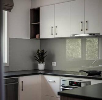 Ringwood House | Modern 2 BRM Cottage at Eastland Ringwood