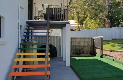 Rainbow Beach House | Modern 2 storey family beach house, great location