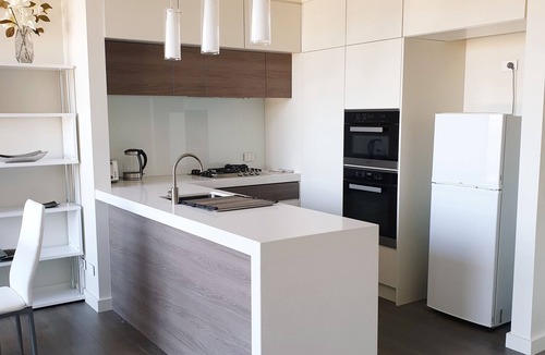 Point Frederick Apartment | Modern 2b2b apartmemt. close to water front