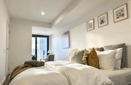 Adelaide Central Business District Apartment | Modern 2B2B City Apartment-Free Parking-Pool-Gym