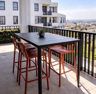 Brunswick Apartment | Modern 2BR 2Bath Apartment FREE PARKING Leafy Park Views