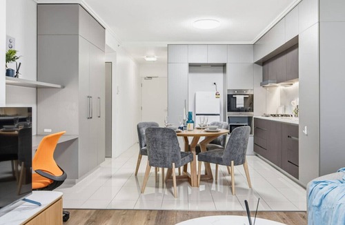 West End Apartment | Modern 2BR Apt | Urban Comfort in Vibrant West End