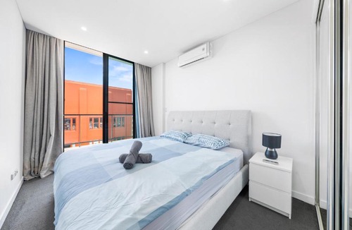 Ultimo Apartment | Modern 2BR Apt with Parking Walk to ICC & CBD & Darling Harbour & Chinatown