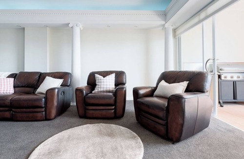 Launceston CBD House | Modern 3-Bed House in Launceston CBD w/Parking