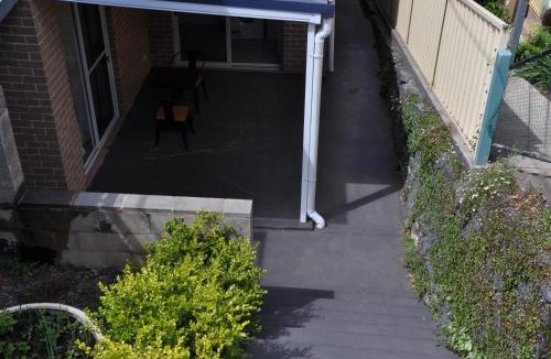 Katoomba Villa | Modern 3-bedroom Katoomba townhouse (nature view)