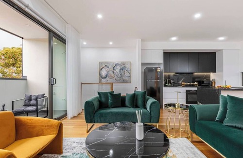 Williamstown House | Modern 3BR Opposite Heritage Train Museum