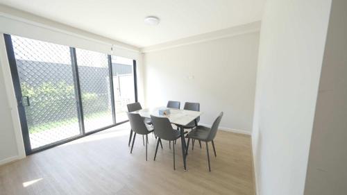 Box Hill House | Modern 4 Bedroom House in Box Hill
