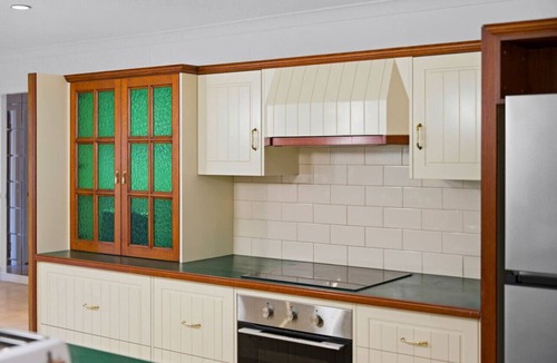 Robertson House | Modern 4B Family-Friendly Home in Robertson QLD