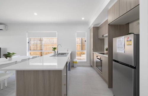 Greenbank House | Modern 4BR Retreat | Quiet GreenBank |Big Backyard
