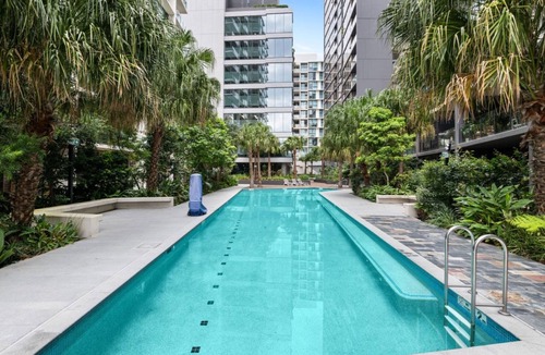 Newstead Apartment | Modern 5-Guest Pool Retreat for Family & Business